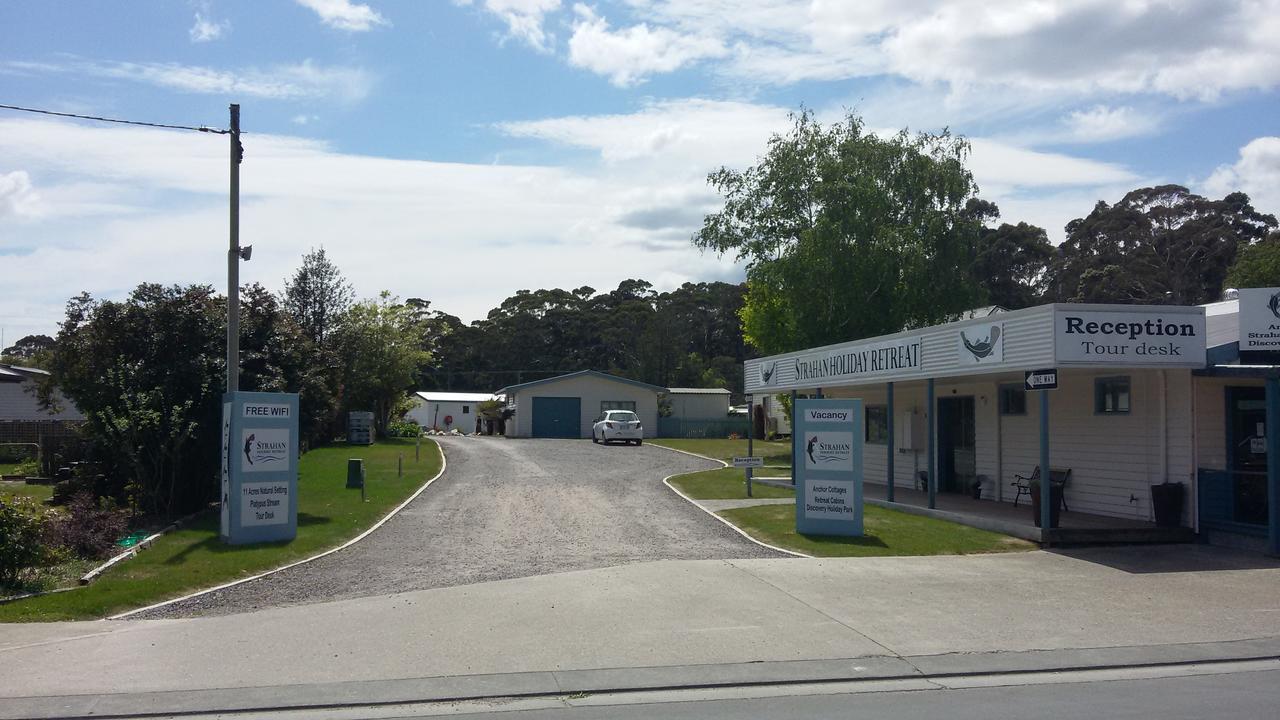 Strahan Retreat Holiday Park Exterior foto