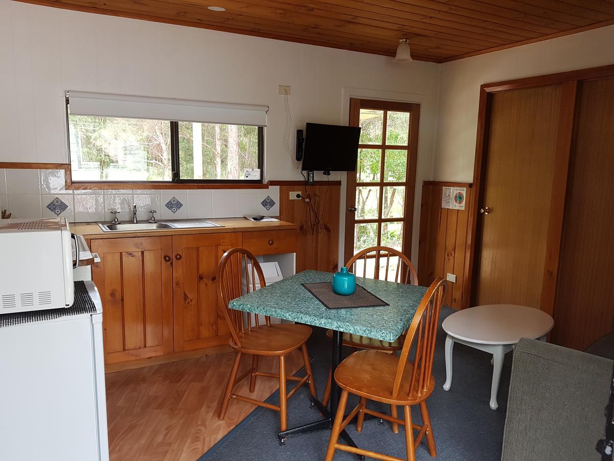 Strahan Retreat Holiday Park Exterior foto